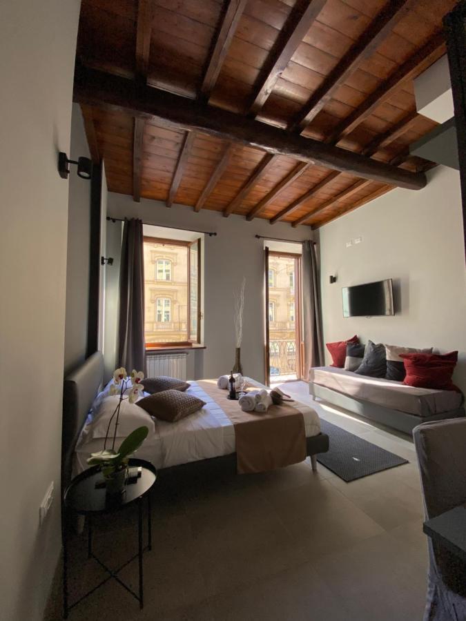 Soha Piazza Di Spagna Boutique * Rom